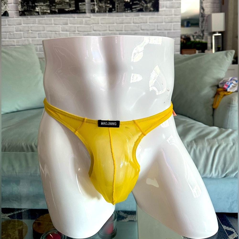Men’s thongs